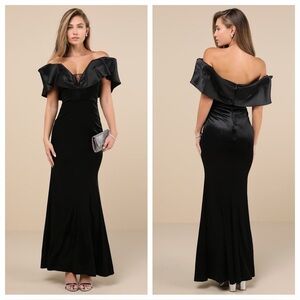 Lulus Coveted Luxury Black Velvet Off-the-Shoulder Maxi
Dress